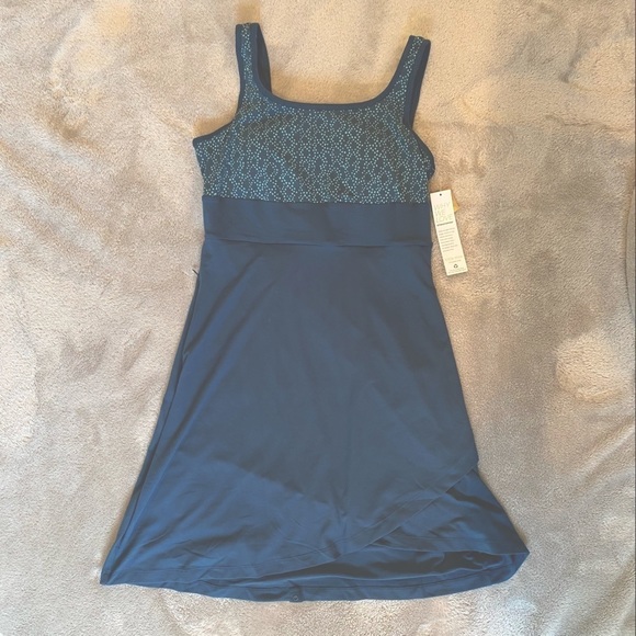 Title Nine Women’s Trellis Blue Connelly Dress w/Built-in Bra Size Medium - Picture 5 of 10